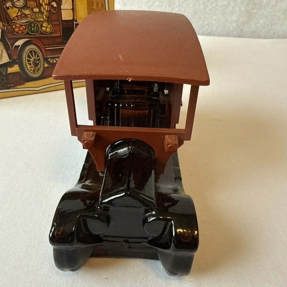 Vintage Avon Country Vendor Truck Decanter Empty Glass Bottle With Box 1970s